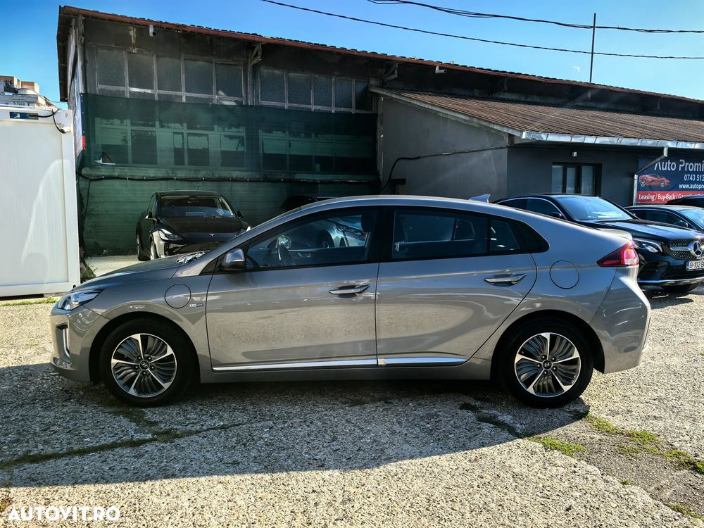 Hyundai IONIQ Plug-In 141CP Exclusive - 11