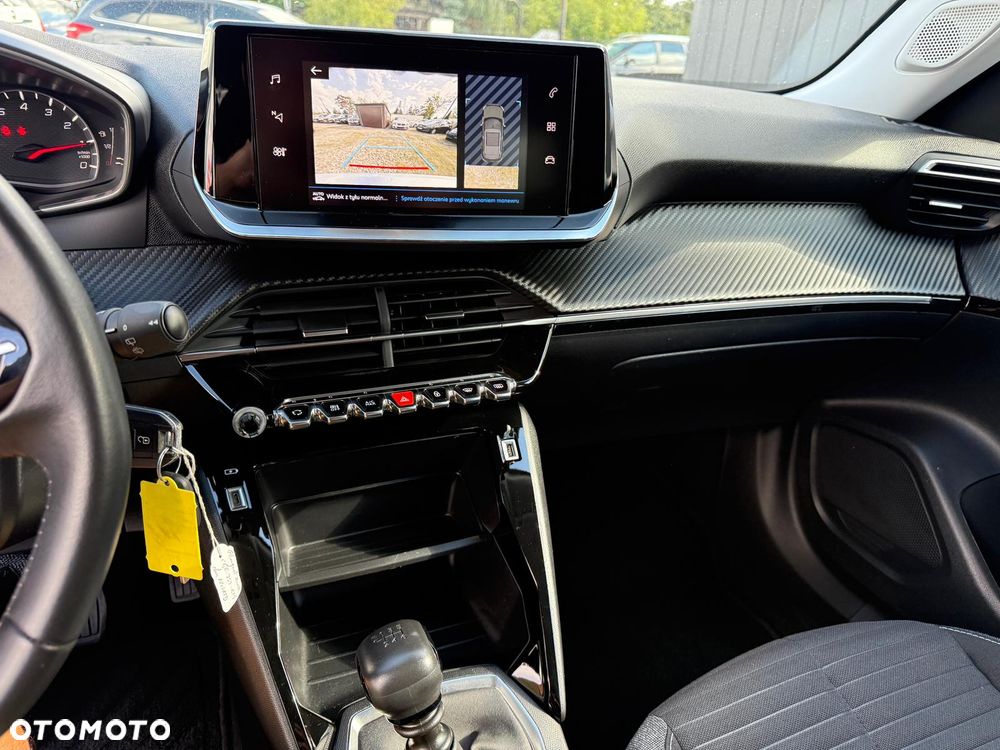 Peugeot 2008 PureTech 100 Style S&S BVM6 - 17