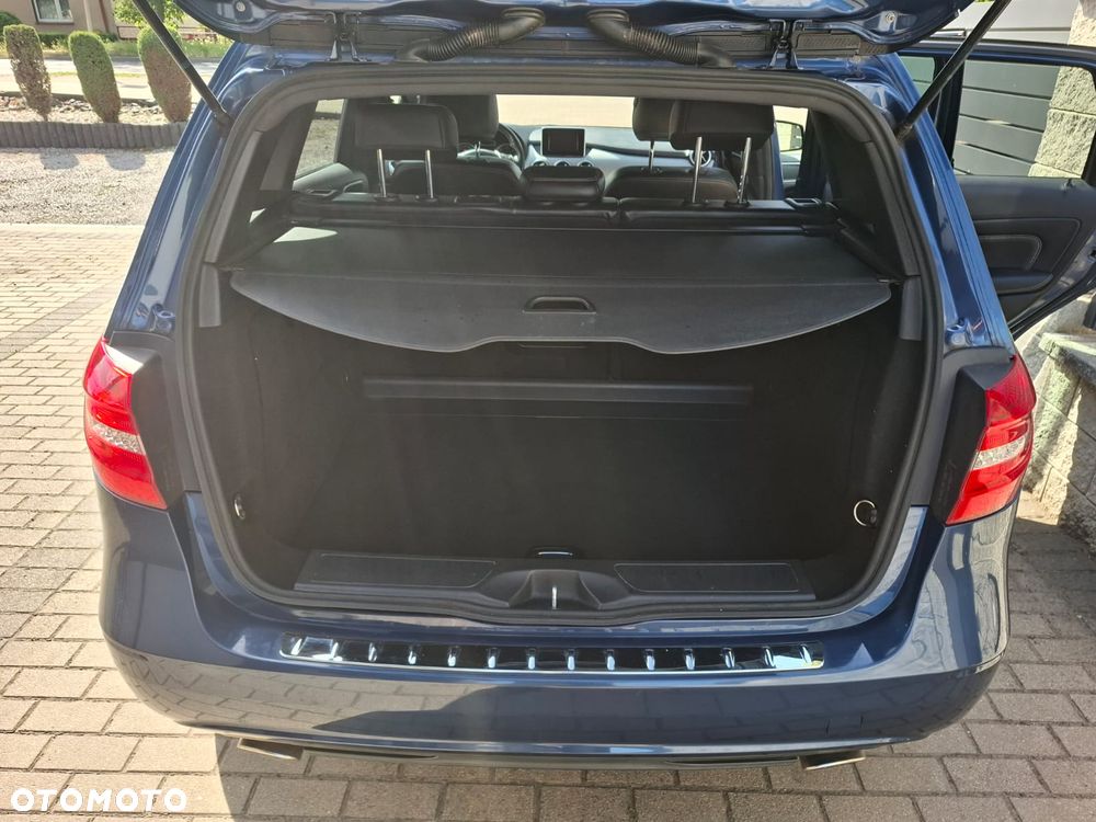 Mercedes-Benz Klasa B 180 CDI (BlueEFFICIENCY) - 24