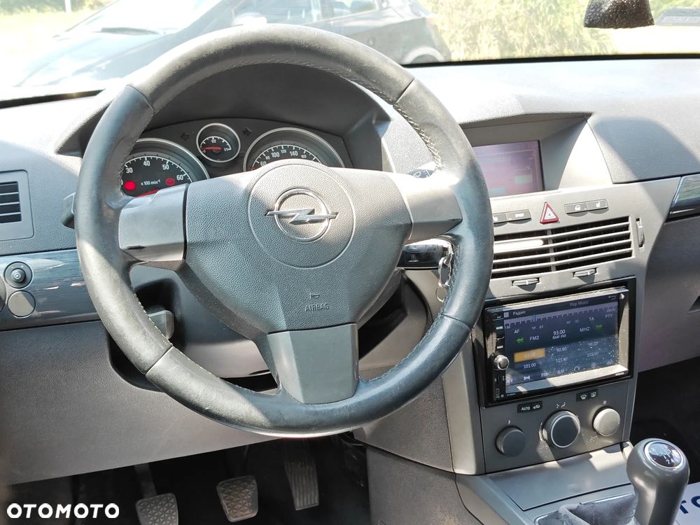 Opel Astra 2.0 T Cosmo - 6