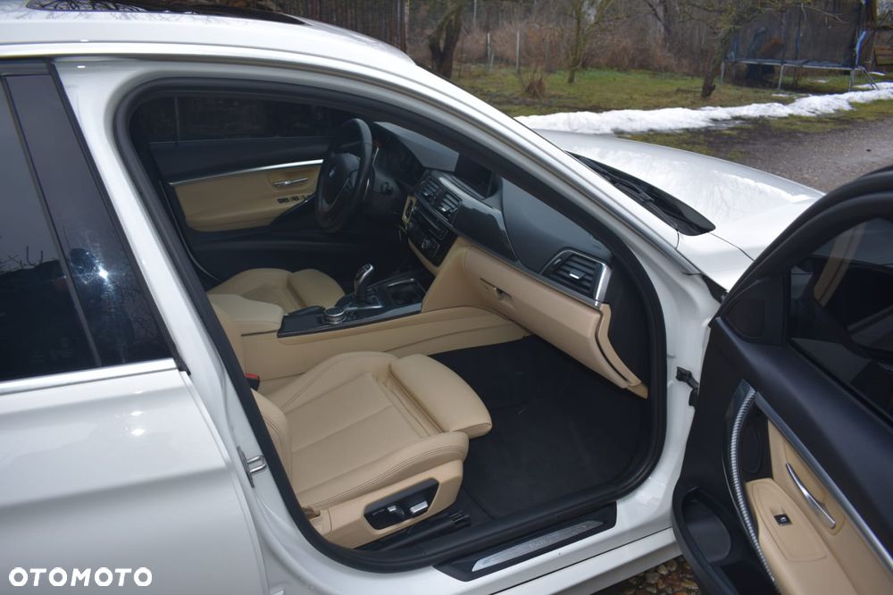 BMW Seria 3 330i xDrive Edition Luxury Line Purity - 8