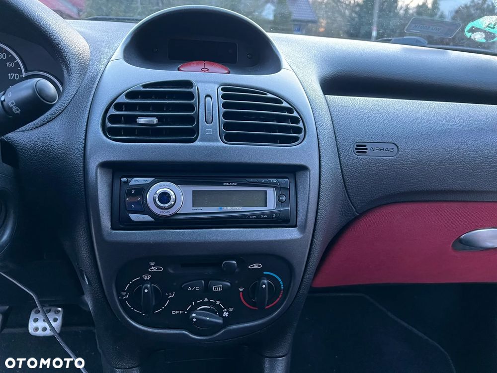 Peugeot 206 75 JBL - 8