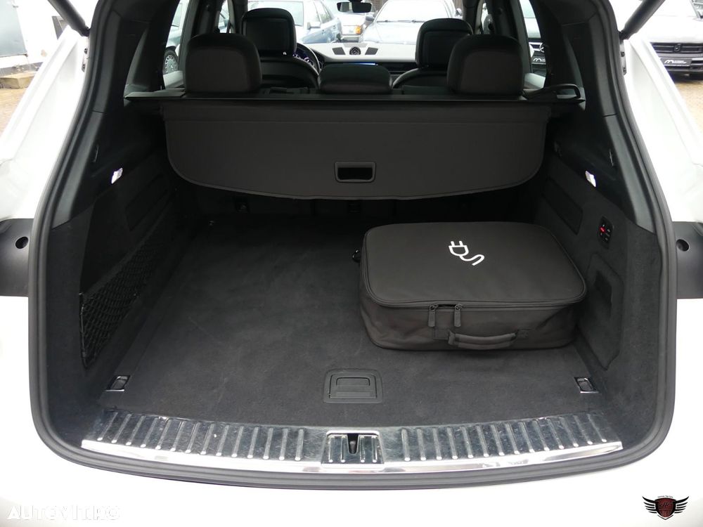 Porsche Cayenne E-Hybrid Tiptronic S - 36