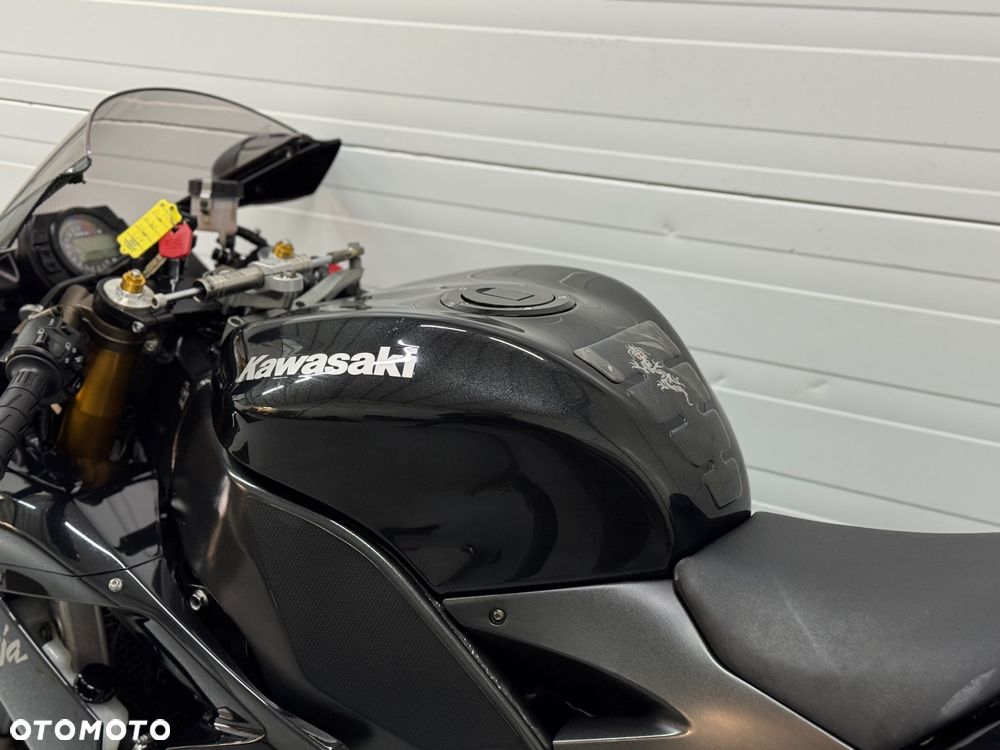 Kawasaki ZXR - 21