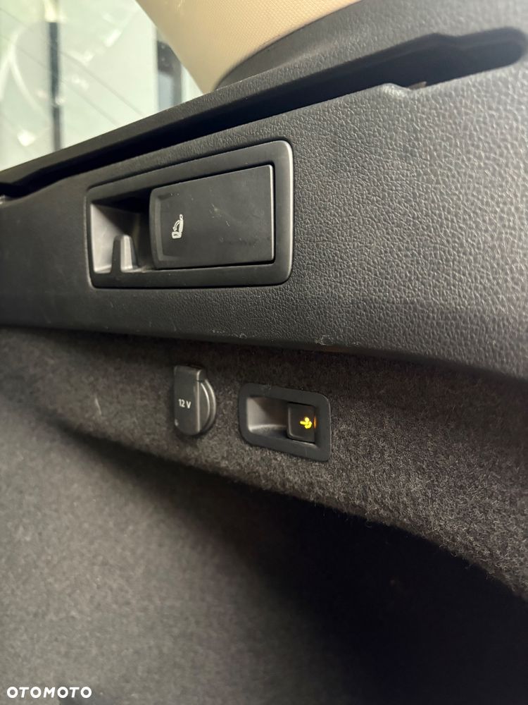 Volkswagen Passat 2.0 TDI SCR Comfortline - 18