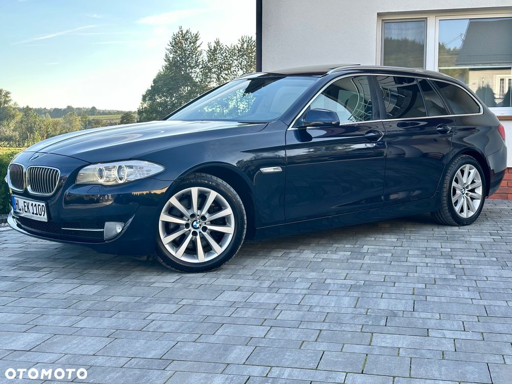 BMW Seria 5 530d xDrive Touring Sport-Aut Modern Line - 10