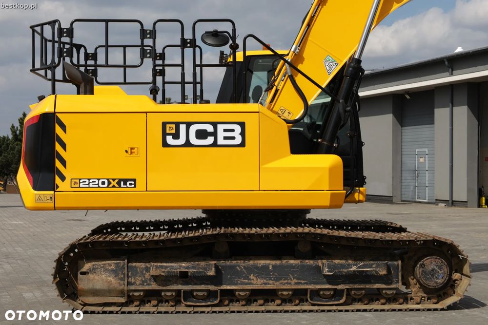 JCB 220X - 10