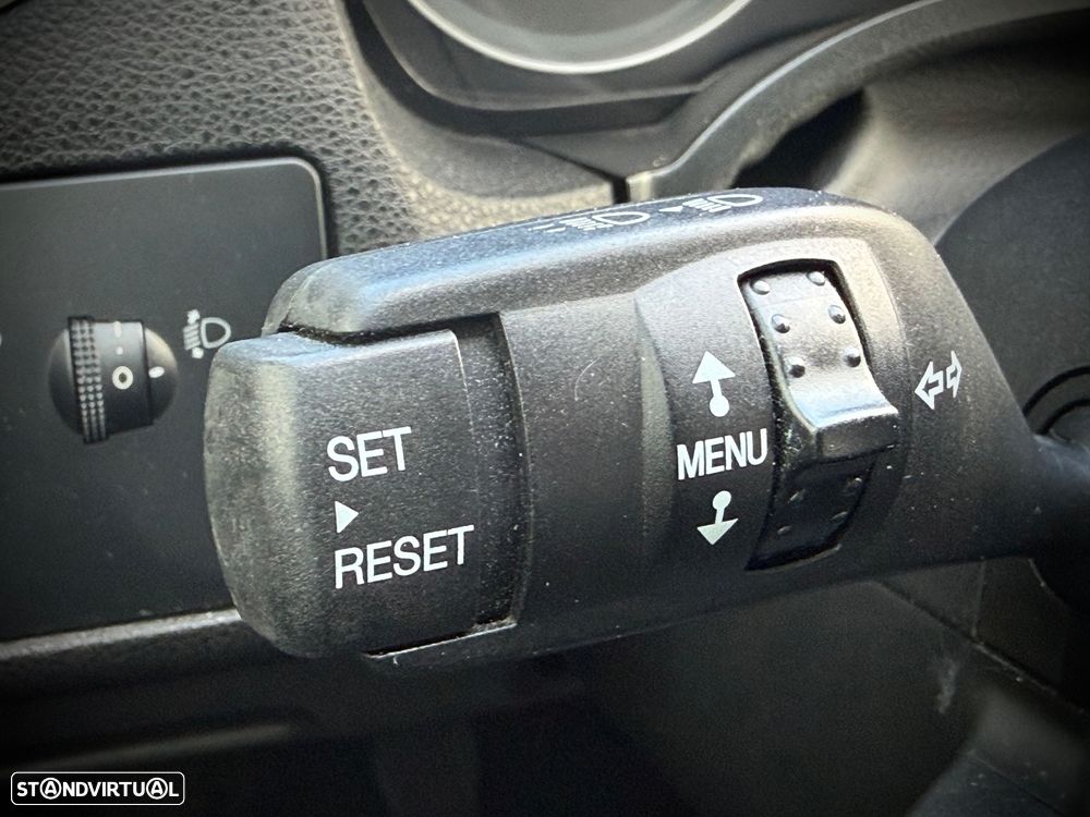 Ford Focus 1.4 16V Sport - 18