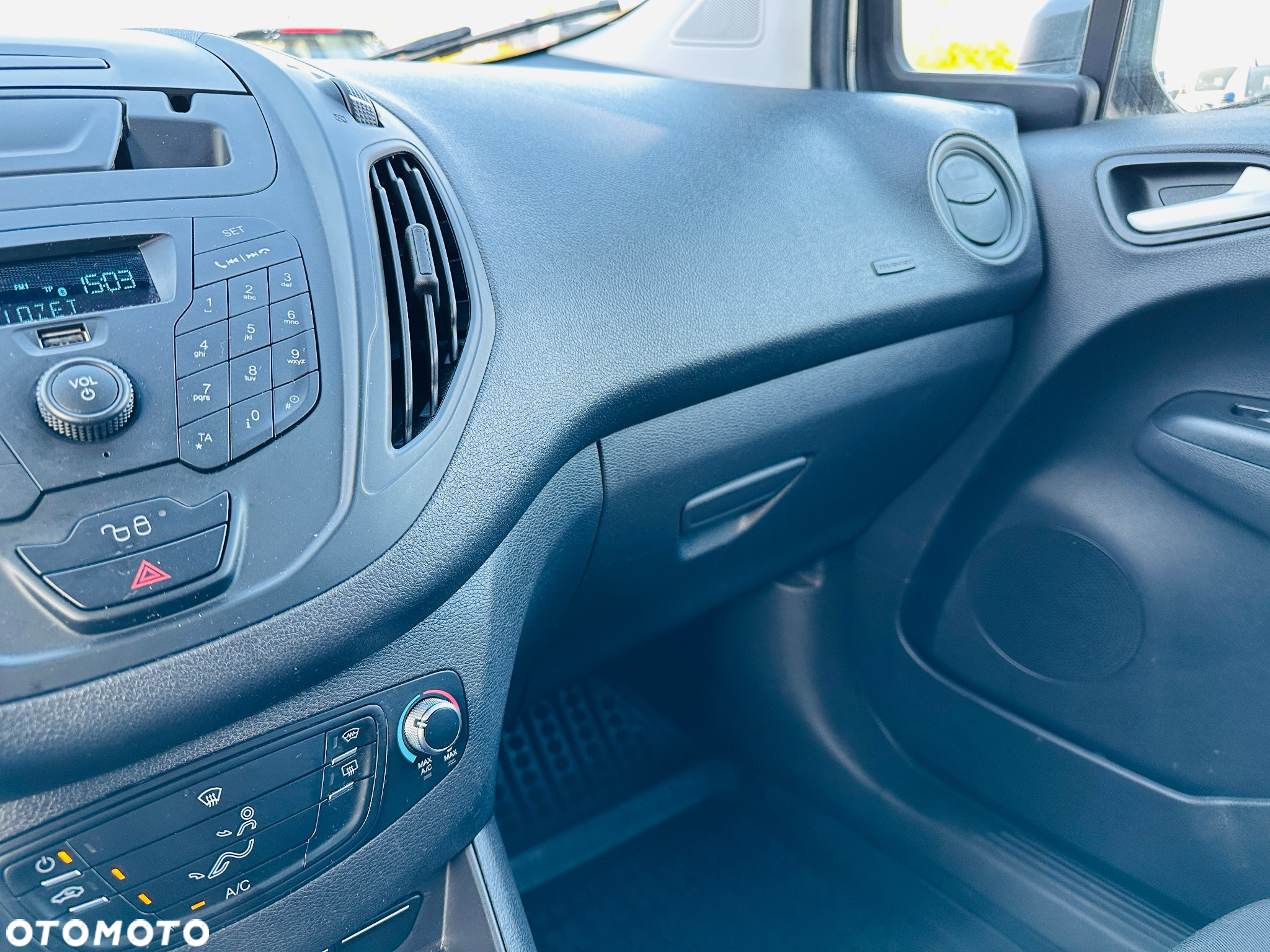 Ford TRANSIT COURIER - 26