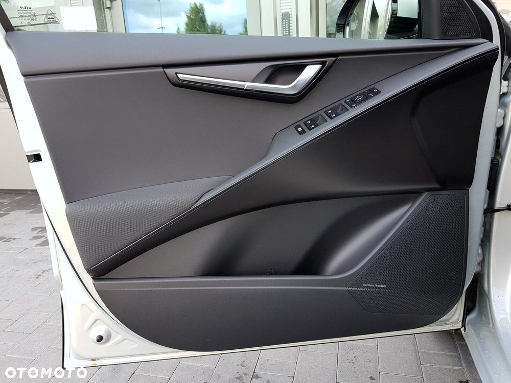 Kia Niro - 10