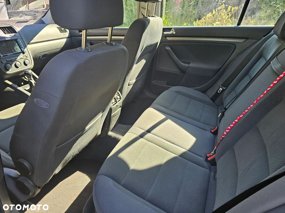 Volkswagen Golf 1.6 FSI Comfortline - 9