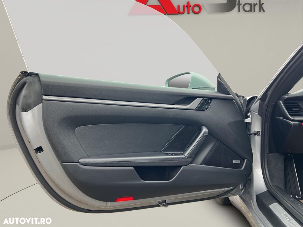 Porsche 911 Carrera PDK - 17