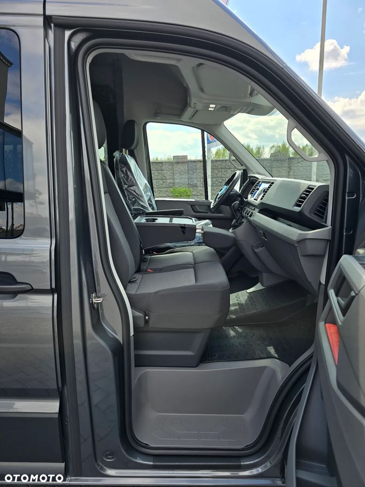 Volkswagen CRAFTER 4 MOTION AUTOMAT-8 Bie Długi 7-OSOBOWY BOGATA OPCJA WYPOSAŻENIA NAVI KAMERA COFANIA FUL LED LAKIER METALIZOWANY SALON PL STAN NOWY - 26