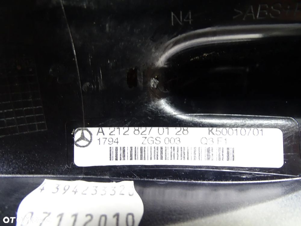 E KLASA W212 Antena Pletwa C794 2128270128 - 4
