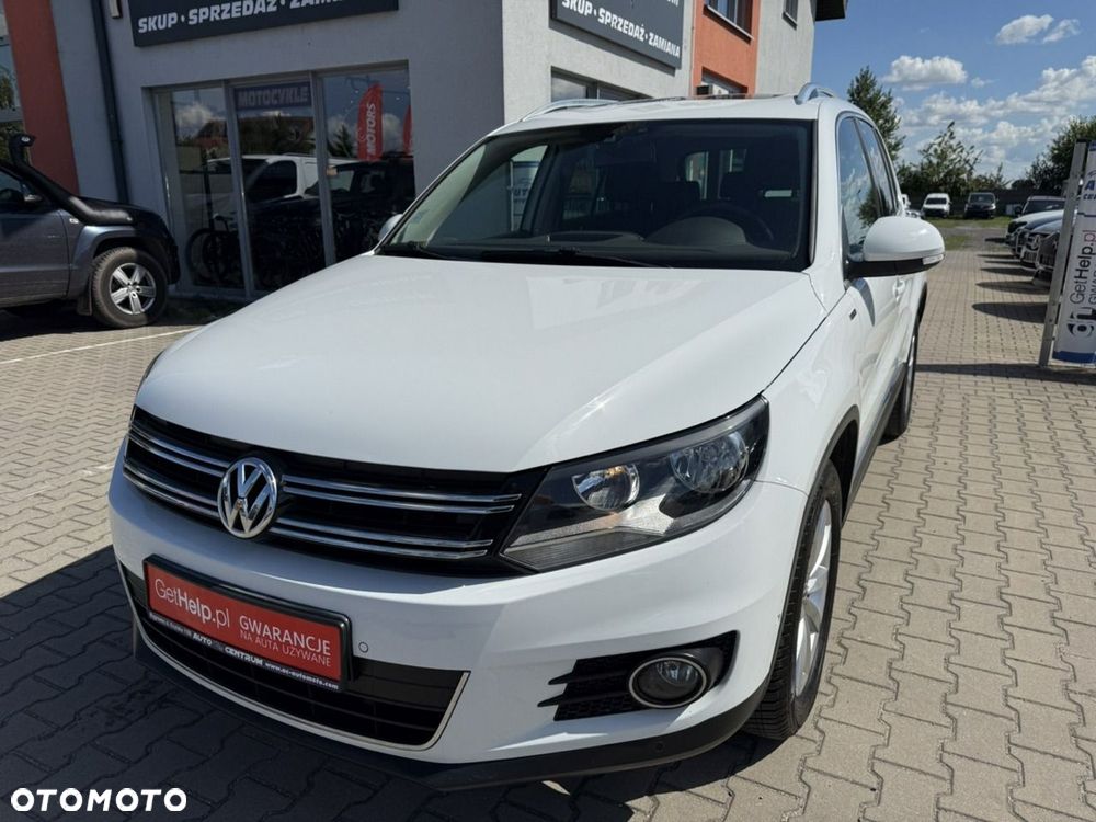 Volkswagen Tiguan 2.0 TDI DPF BlueMotion Technology Lounge Sport & Style - 4