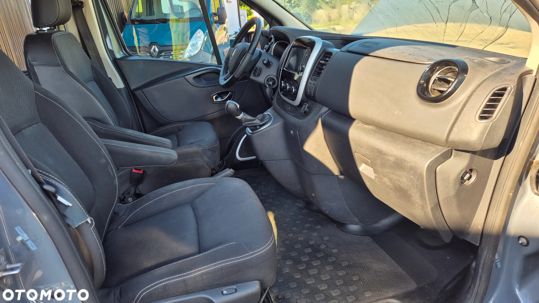 Renault Trafic Grand SpaceClass 2.0 dCi EDC - 40
