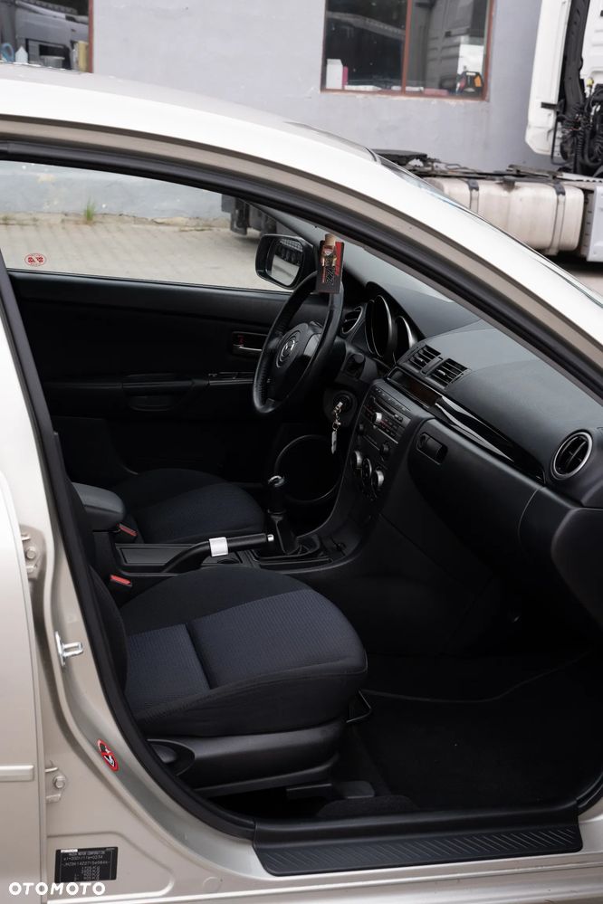 Mazda 3 1.6 Active - 10