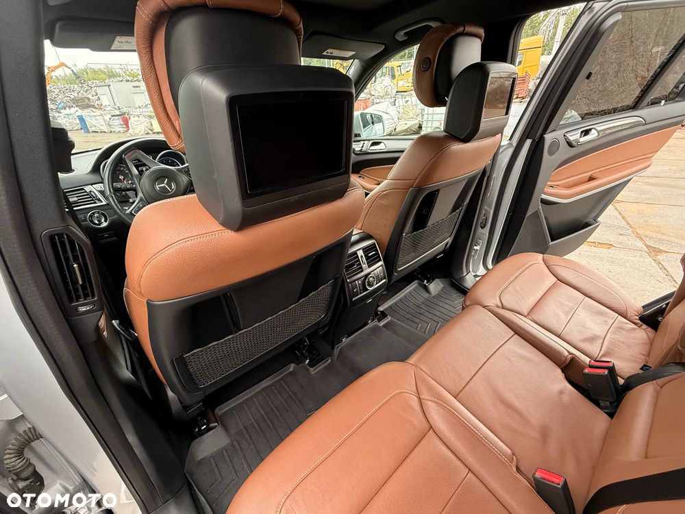 Mercedes-Benz GLS - 13