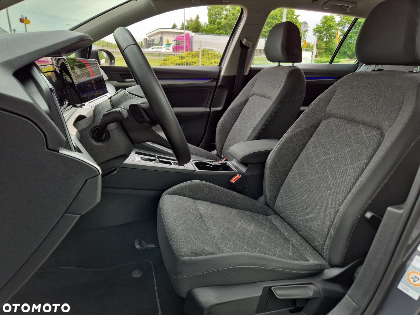 Volkswagen Golf - 11