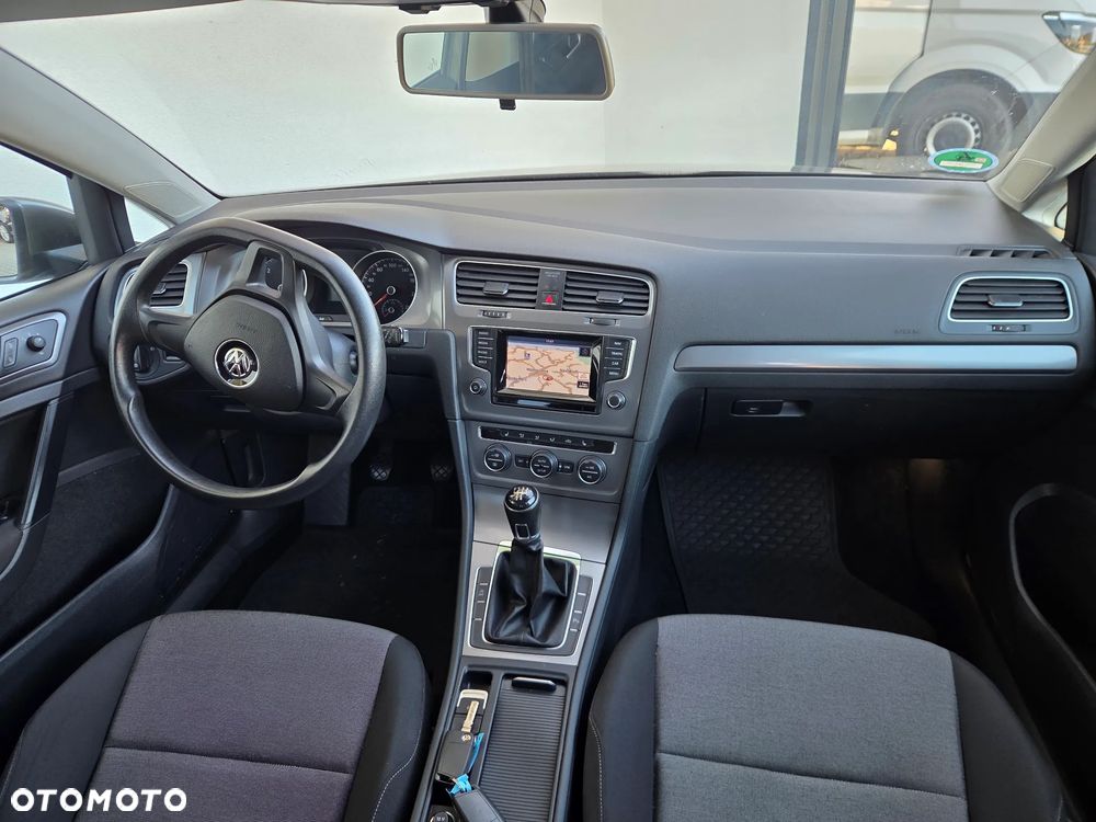 Volkswagen Golf - 9