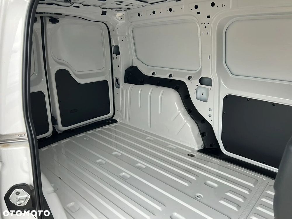 Volkswagen Caddy Cargo MAXI/benzyna 1,5 l TSI 116 KM manual 6-biegów - 13