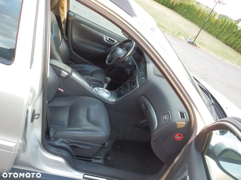 Volvo V70 2.4 Comfort - 10
