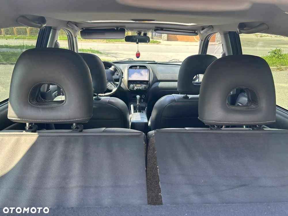 Toyota RAV4 2.0 D-4D 4x4 - 14