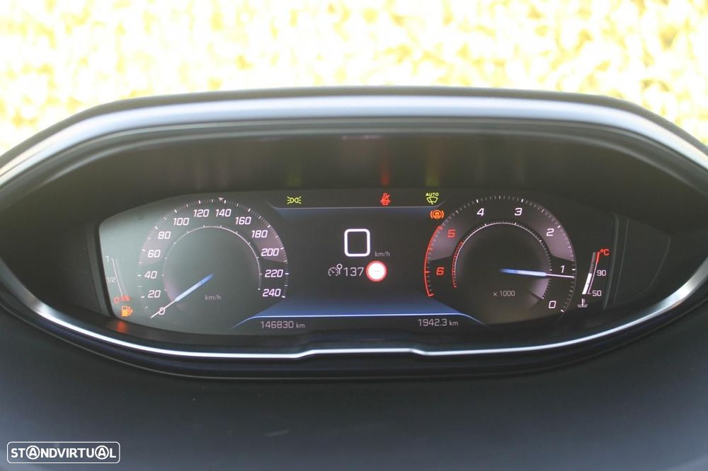 Peugeot 3008 1.5 BlueHDi Allure - 28