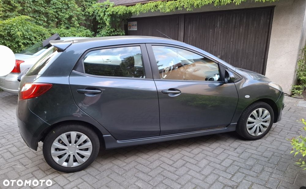 Mazda 2 - 4