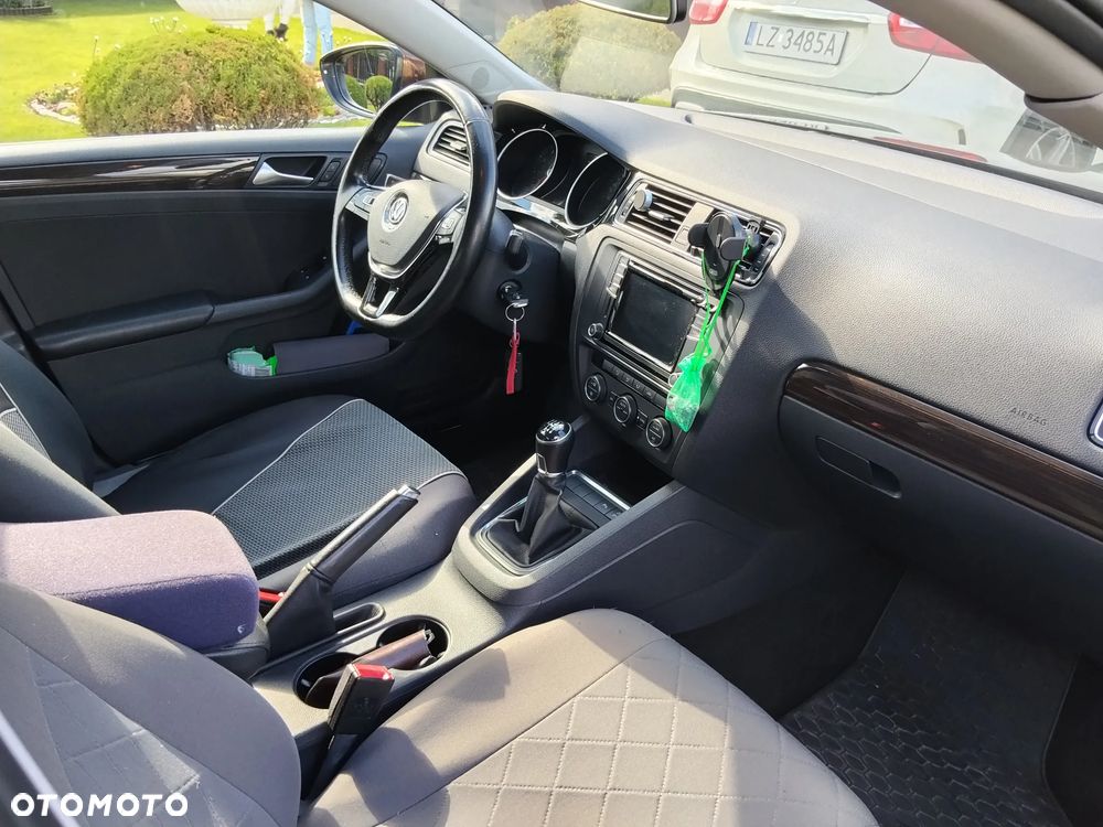Volkswagen Jetta 1.2 TSI BlueMotion Technology - 7