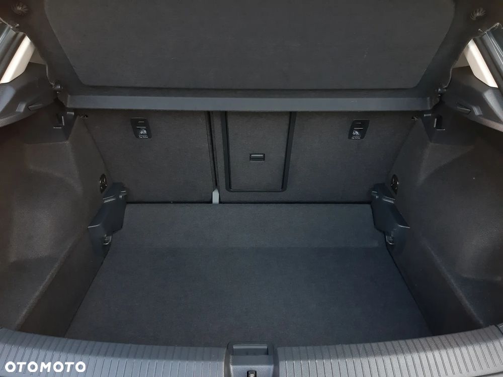 Volkswagen T-Roc - 38