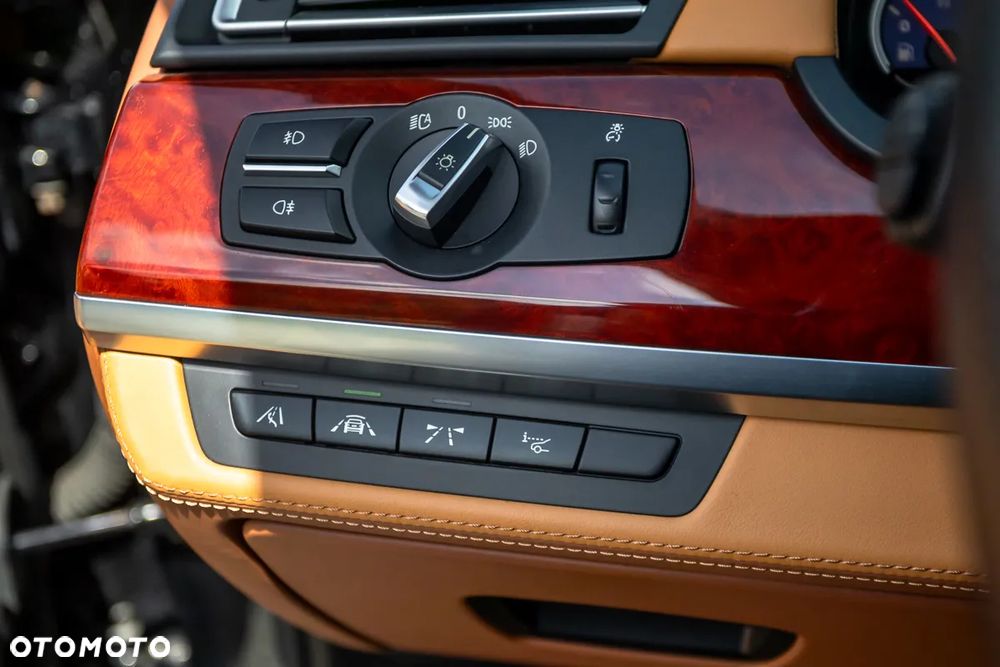BMW-ALPINA B7 Bi-Turbo Switch-Tronic Langversion - 26
