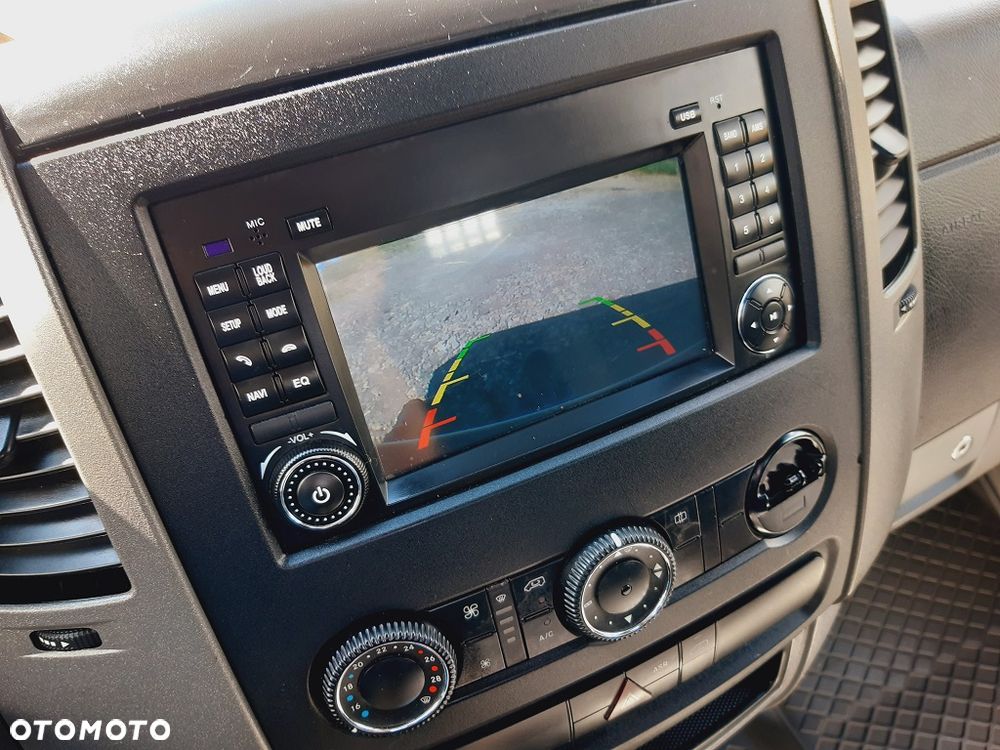 Mercedes-Benz SPRINTER 519 CDI 3.0 V6!!! 190PS BOGATE WYPOSAŻNIE,TELMA,SPECJALNY,KSENONY,WEBASTO,KAMERA,KLIMATYZACJA,NAVI,SUPER STAN,DAILY,SPROWADZONY,NIE WYWROTKA,PAKA,AUTOMAT,HAK - 22