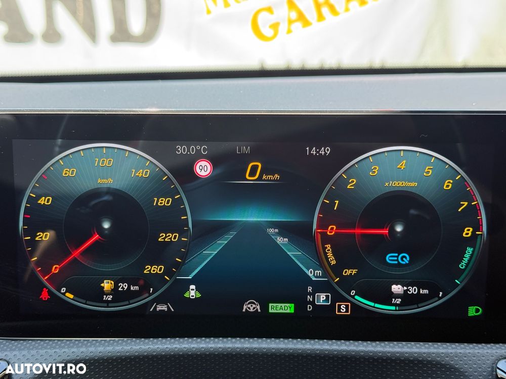 Mercedes-Benz A 250 e 8G-DCT AMG Line - 11