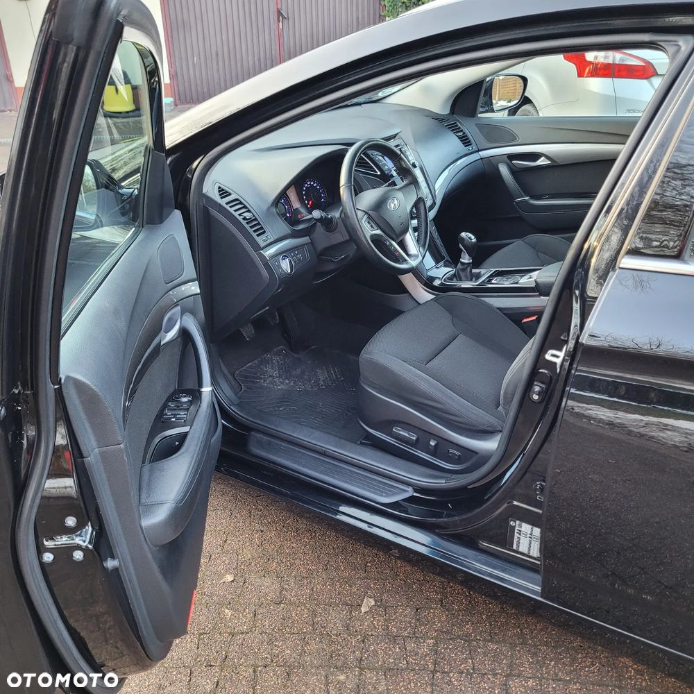 Hyundai i40 1.6 GDI Comfort + - 11