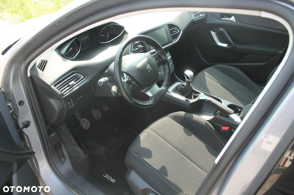 Peugeot 308 - 10