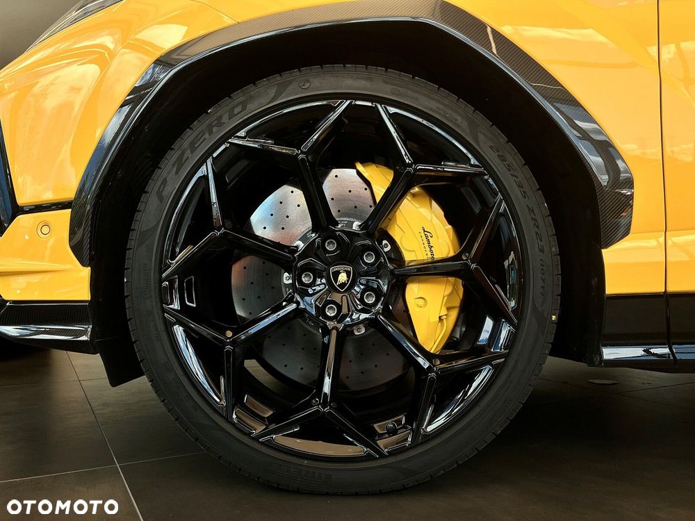 Lamborghini Urus - 31