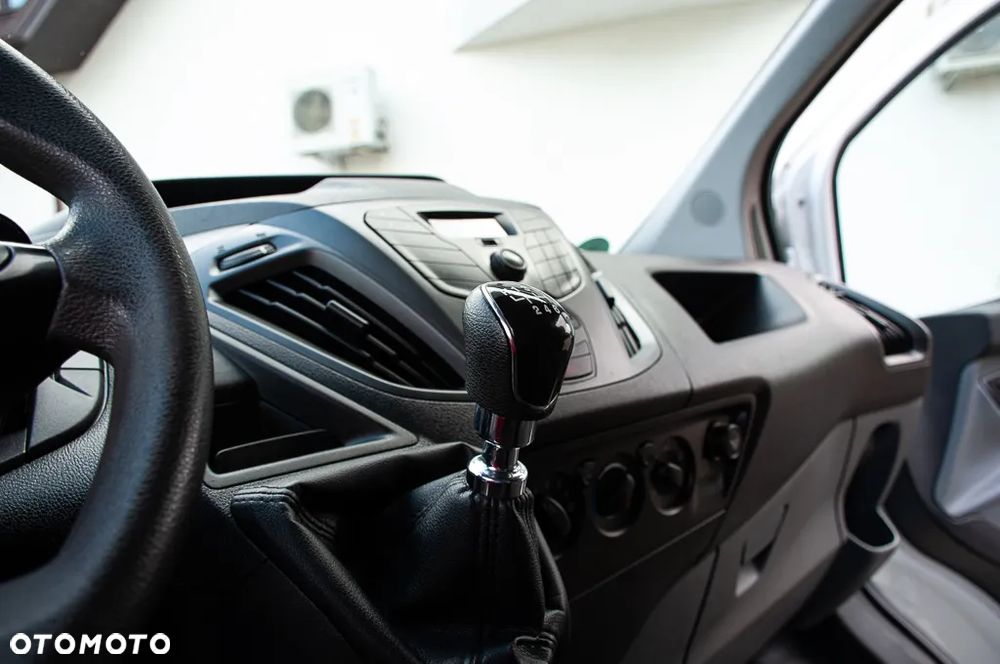 Ford Transit Custom - 13