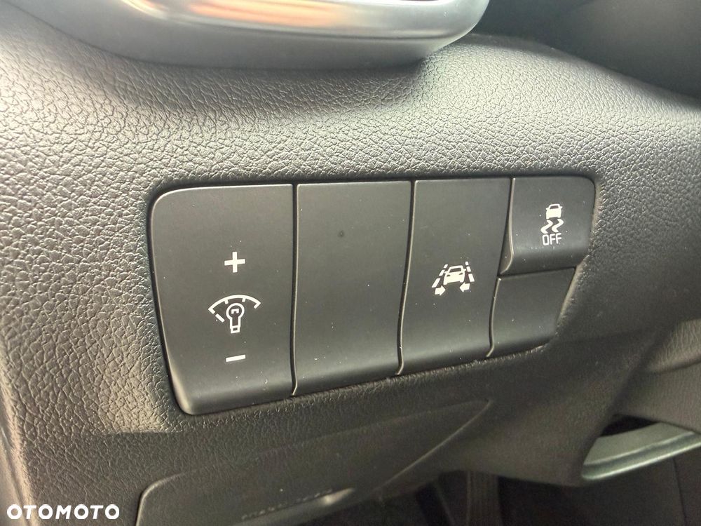 Kia Sportage 2,0 CRDI AWD Platinum - 10