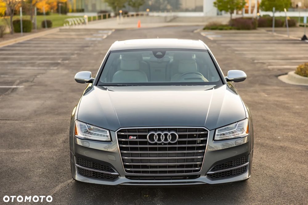 Audi S8 2017 photo 2