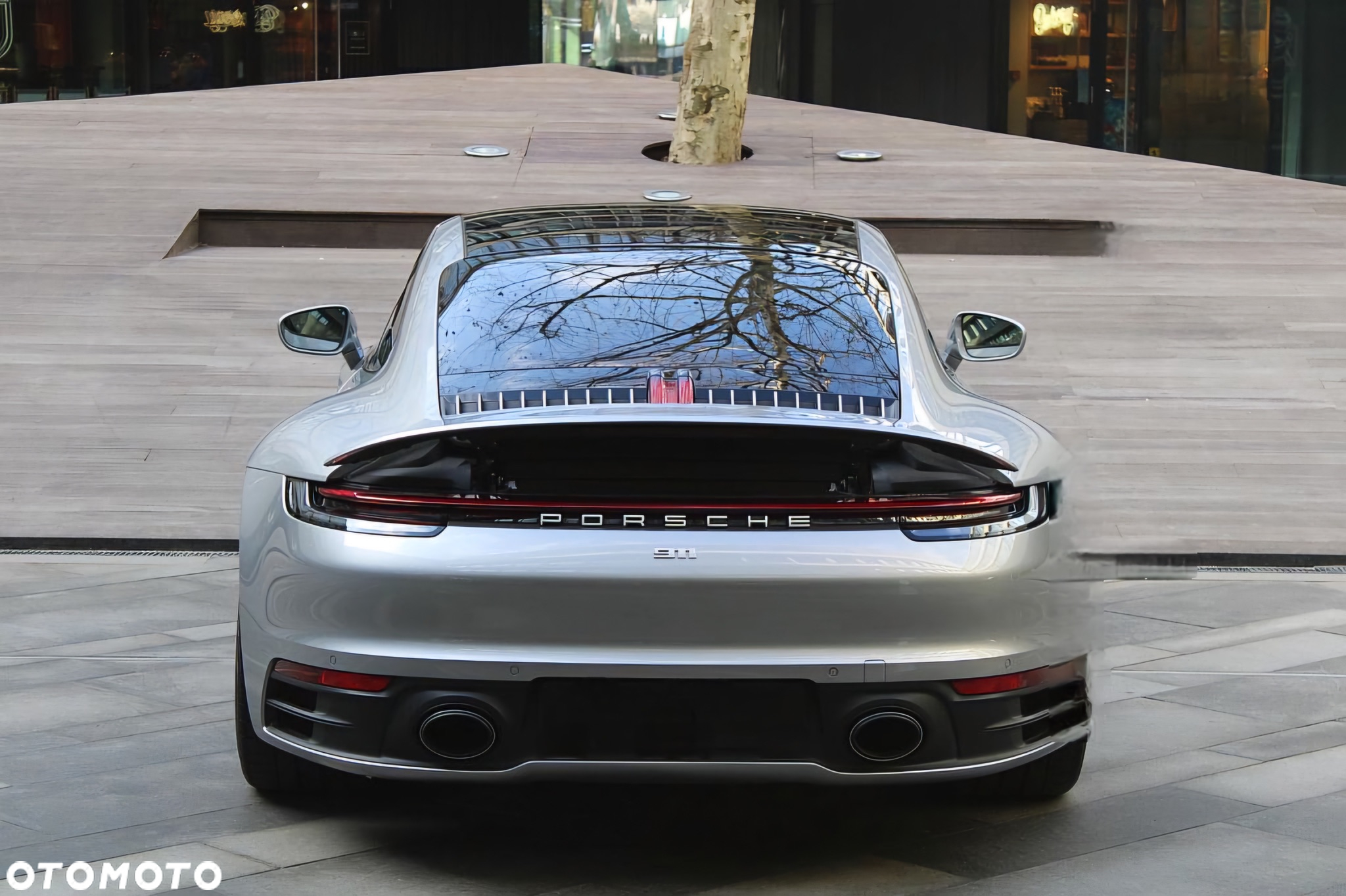 Porsche 911 Carrera 4 - 4