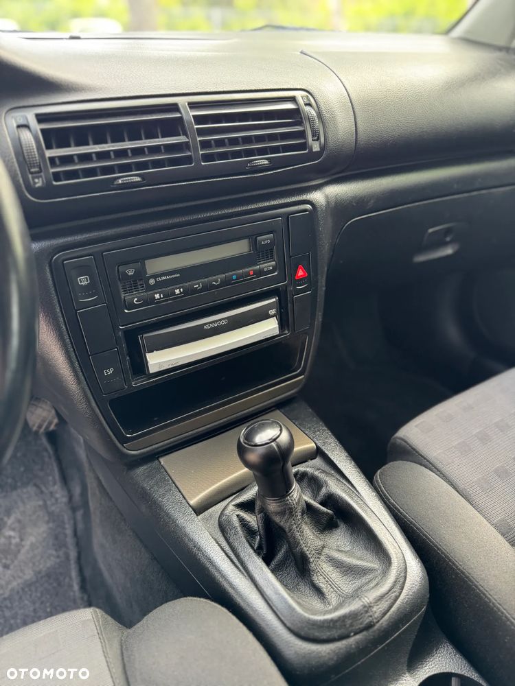 Volkswagen Passat 2.0 GL - 26