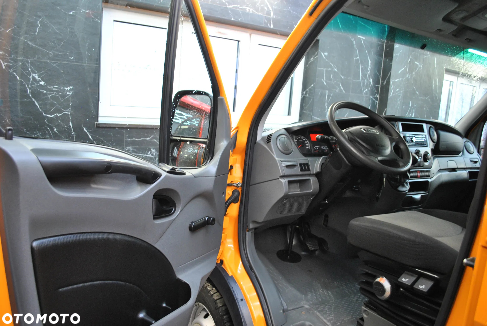 Iveco Daily 29L13 Doka Dubel Kabina Brygadówka Hak Plandeka Automatyczna Skrzynia Webasto 7 Miejsc Obsługa Dróg Autostrad - 6