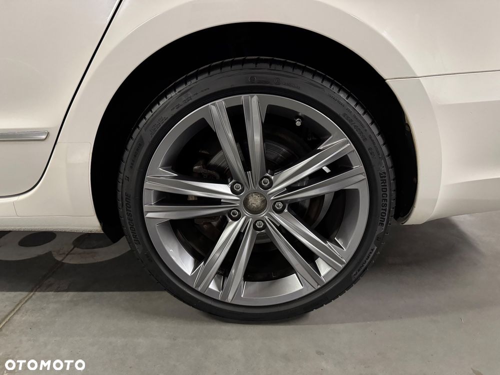 Skoda Superb 2.0 TDI L&K DSG - 20