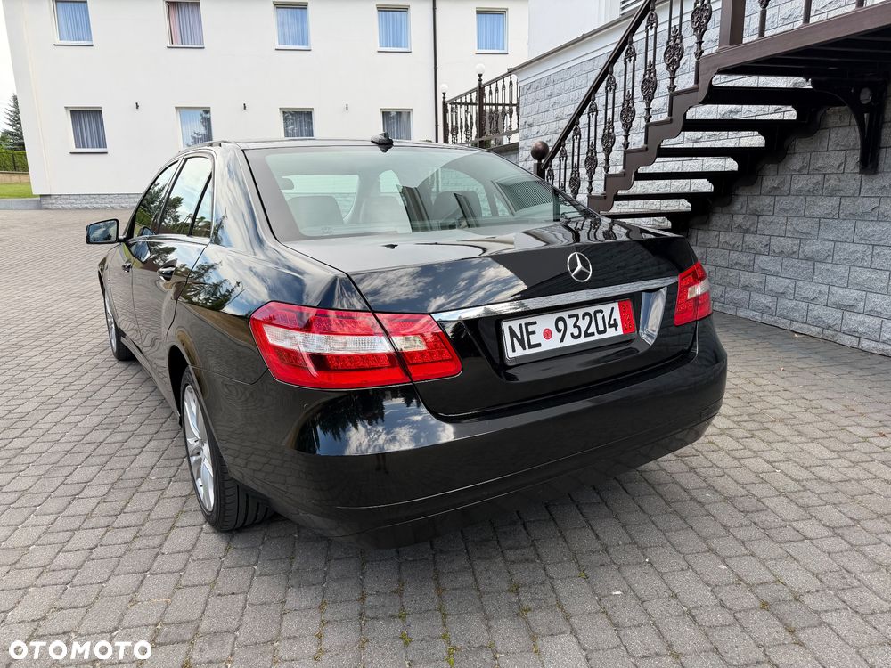 Mercedes-Benz Klasa E 220 CDI DPF BlueEFFICIENCY Automatik - 13