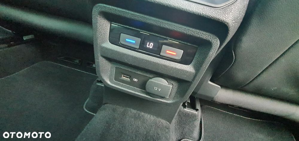 Volkswagen Tiguan 2.0 TDI SCR R-Line - 17