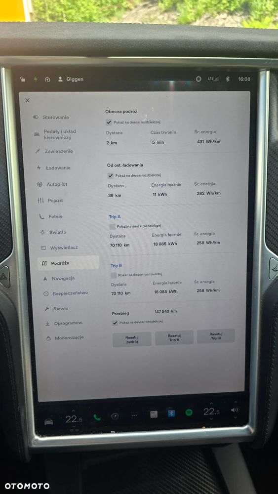 Tesla Model X - 36