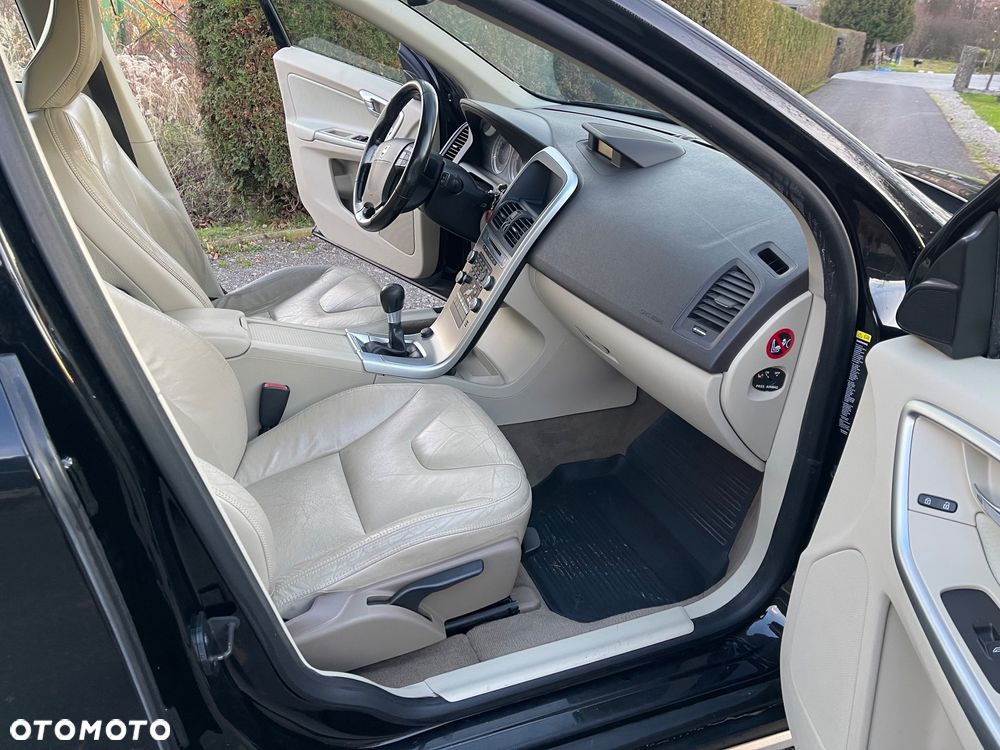 Volvo XC 60 D5 AWD Summum - 8