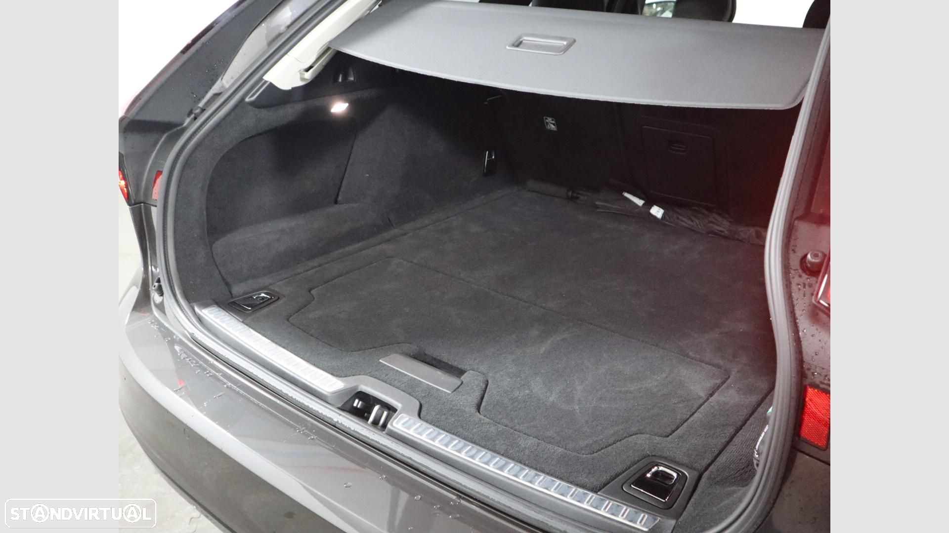 Volvo V90 2.0 T6 PHEV Plus Dark AWD - 9