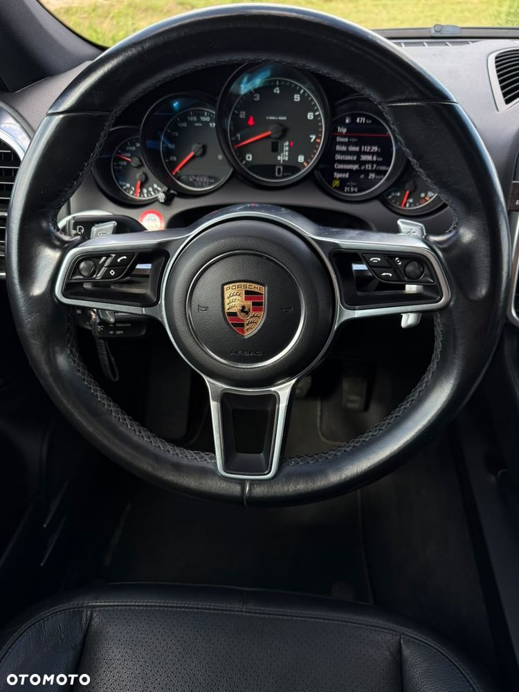 Porsche Cayenne Standard - 22